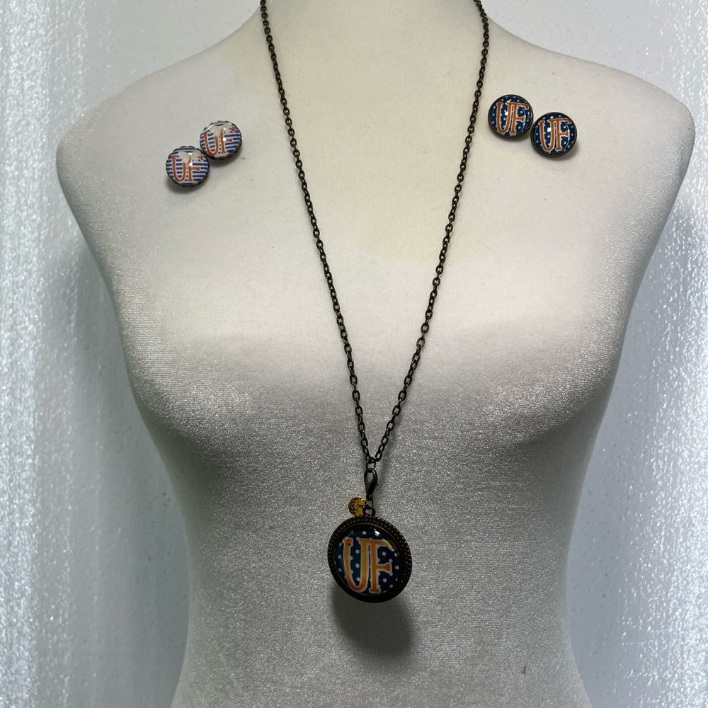 Florida Gator Jewelry Necklace Earrings Set - Picture 2 of 5